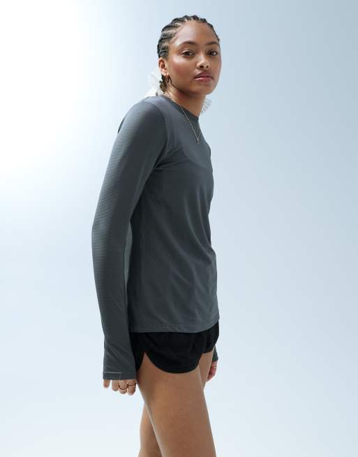 ASOS 4505 Icon long sleeve running top in black