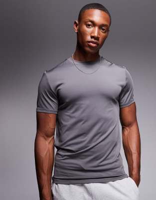 4505 Icon muscle fit training t-shirt with quick dry in gunmetal-Gray