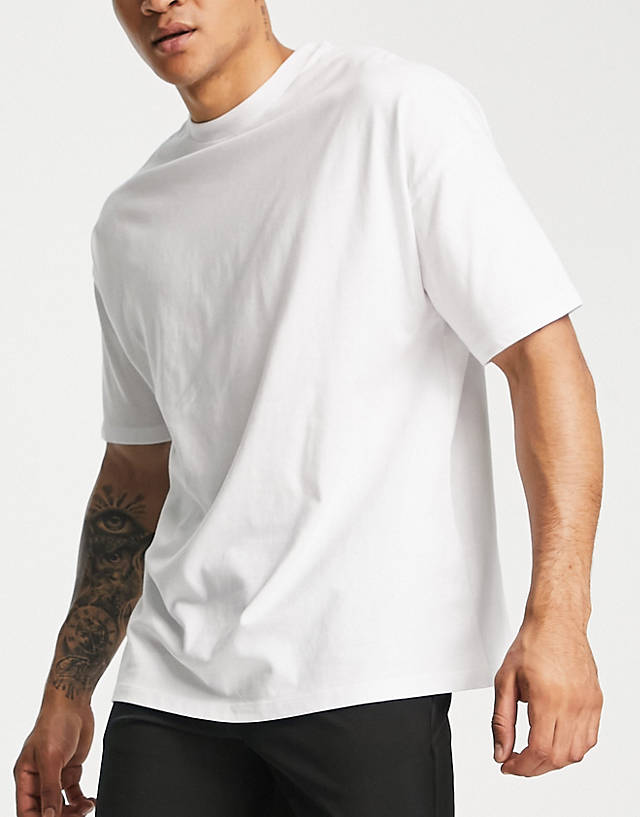 ASOS 4505 - icon oversized training t-shirt in white