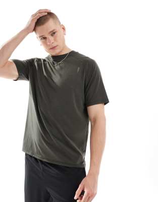 4505 Icon performance jersey oversized boxy training t-shirt in khaki-Green