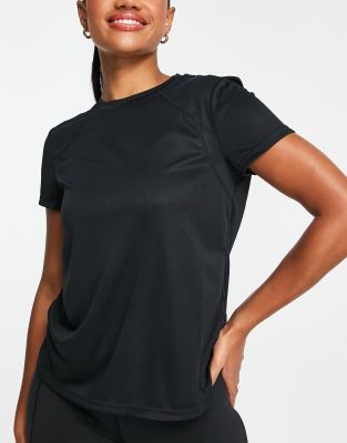 ASOS 4505 Icon performance T-shirt with quick dry in black