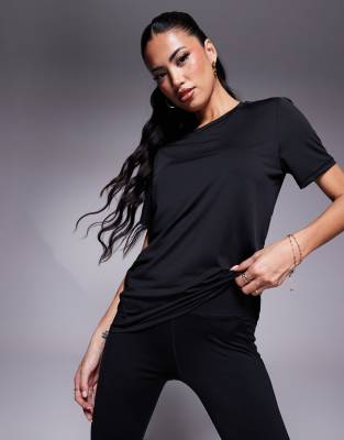 4505 Asos  Icon Quick Dry Performance T-shirt In Black