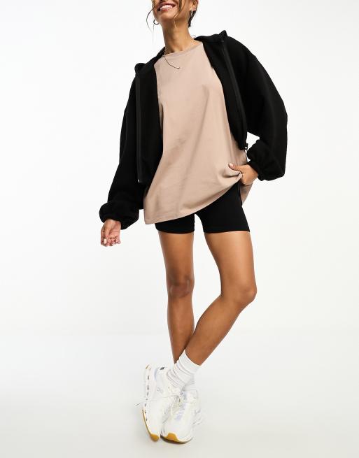 ASOS 4505 – Icon – Schnelltrocknendes Oversize-T-Shirt aus Baumwolle in Kitt-Beige, 3 von 4