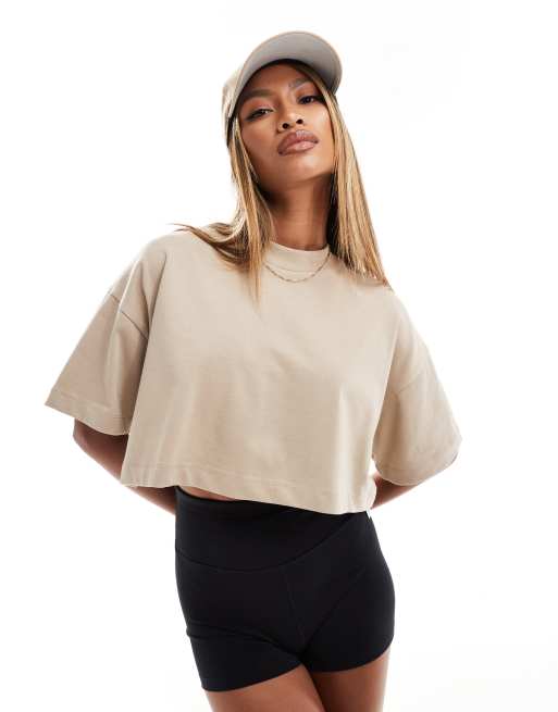 ASOS 4505 – Icon – Schweres, schnelltrocknendes T-Shirt in Beige mit kurzem, kastigem Schnitt