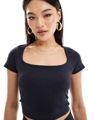 Shop ASOS 4505 Icon seamless rib performance t shirt Online – Trendy & Affordable Fashion
