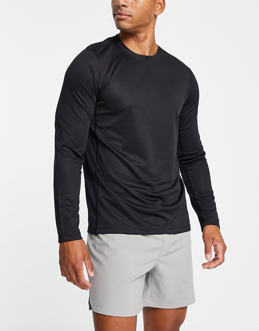 ASOS 4505 Icon slim fit long sleeve training t-shirt in mesh peformance fabric with quick dry in bla