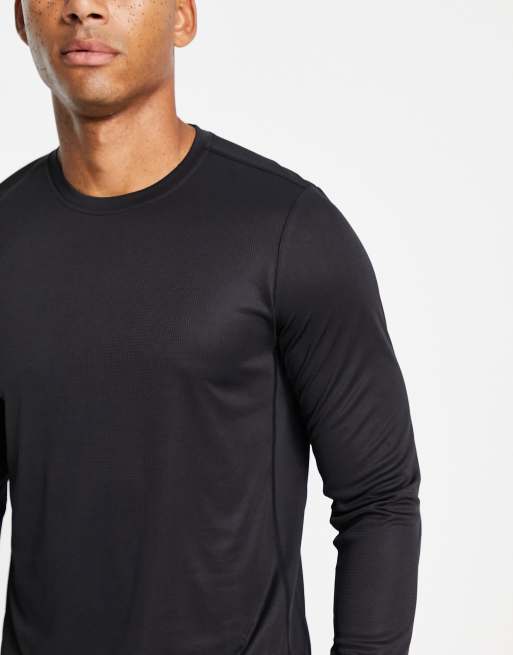 ASOS 4505 Icon slim fit long sleeve training T-shirt in mesh peformance  fabric with quick dry in black