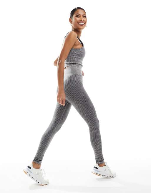 ASOS 4505 - Icon - Sømløse træningsleggings med høj talje i vasket grå ribstrik, 3 af 5
