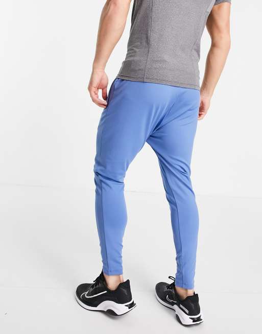 Super skinny hot sale nike joggers