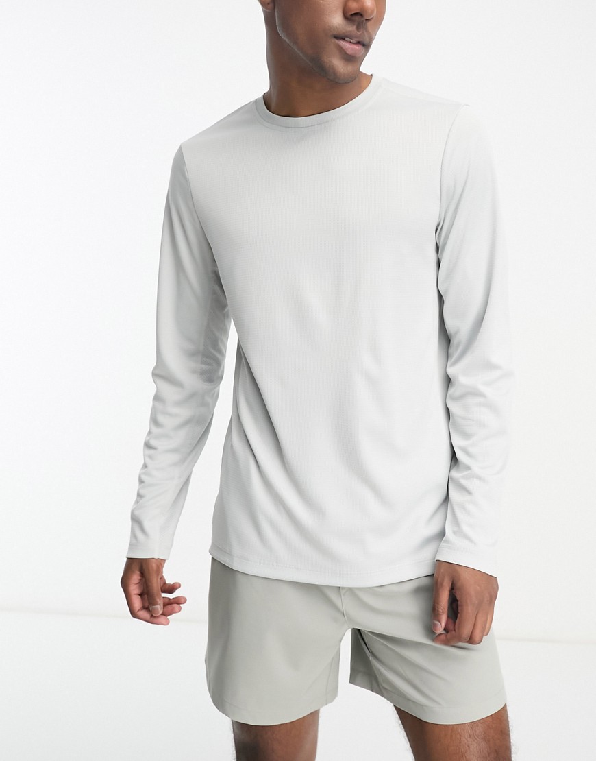 ASOS 4505 icon training long sleeve t-shirt with quick dry in chalk-Gray