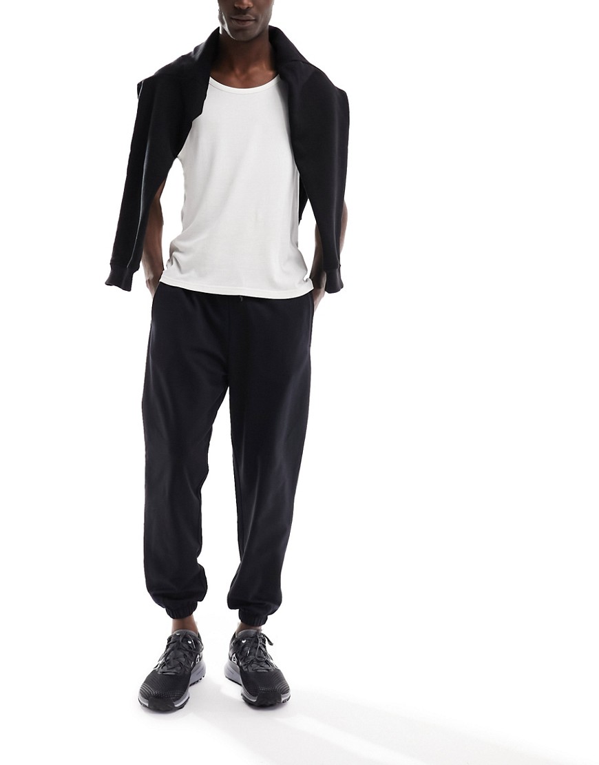 4505 Icon training sweatpants with tapered fit with quick dry in black
