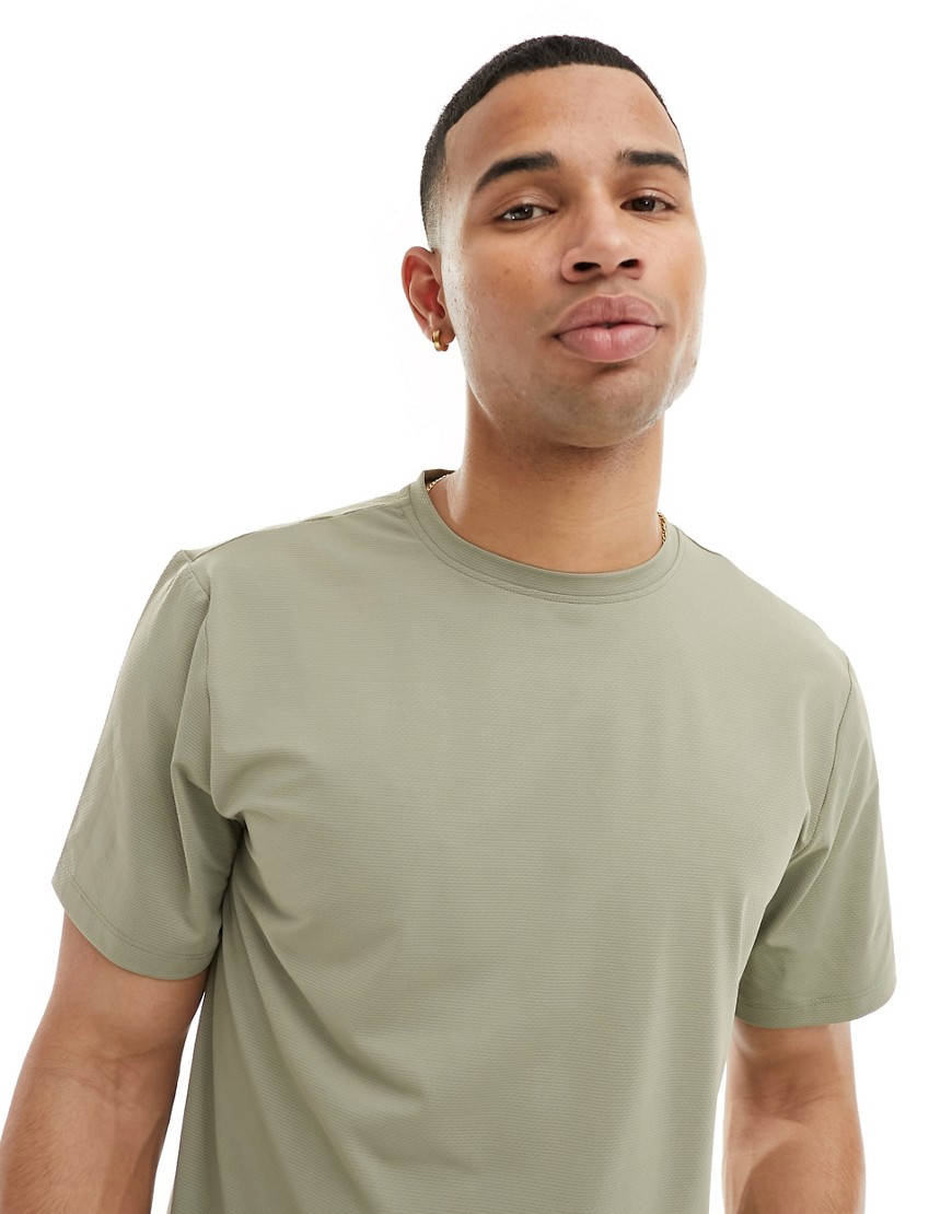 ASOS 4505 Icon training t-shirt with quick dry in khaki-Green