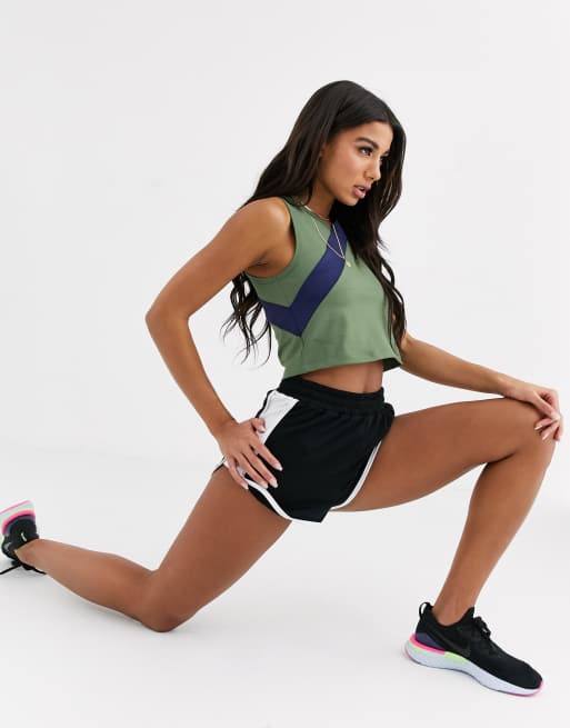ASOS 4505 – Krótka koszulka na jedno ramię, 4 z 4