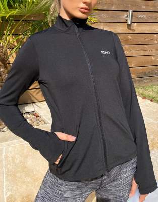 jacket with thumb holes