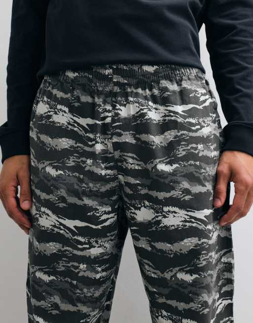 ASOS 4505 løstsiddende ripstop-bukser i bomuld med opsmøg og lynlåslommer i grå digital camo, 5 af 5