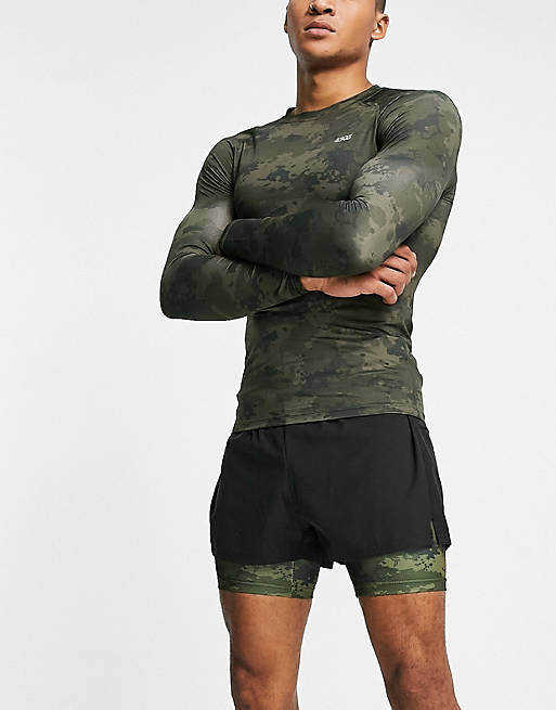 T-Shirts & Vests muscle fit training long sleeve t-shirt with camo print 