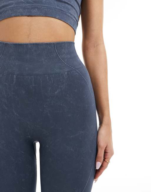 ASOS 4505 - Naadloze geribbelde legging in blauwe acid wash, 5 van 5