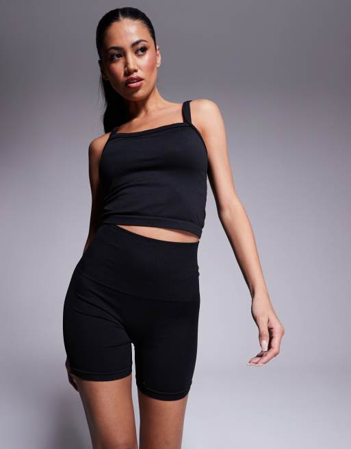 ASOS 4505 Nahtlose Legging Shorts in Schwarz mit hoher Taille 13 cm Schrittlange