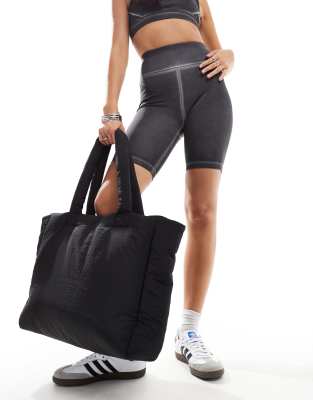 ASOS 4505 ASOS 4505 padded woven gym tote bag in black