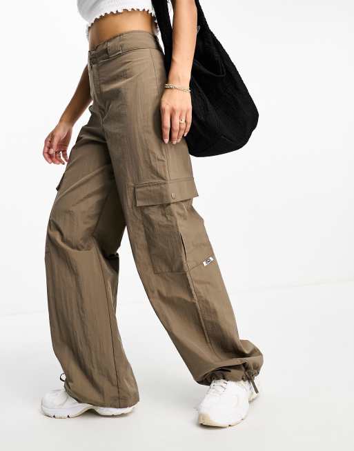 FhyzicsShops 4505 - Pantaloni oversize comodi in tessuto stropicciato con tasche 