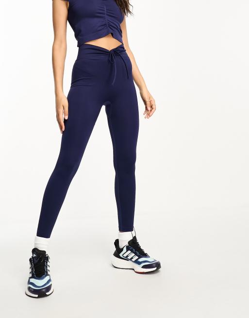 ASOS 4505 Petite - Sømløse leggings med rynket talje i marineblå, 4 af 4