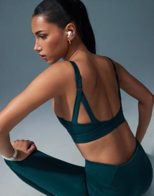 ASOS 4505 ASOS 4505 run medium support strap back sports bra in pine green