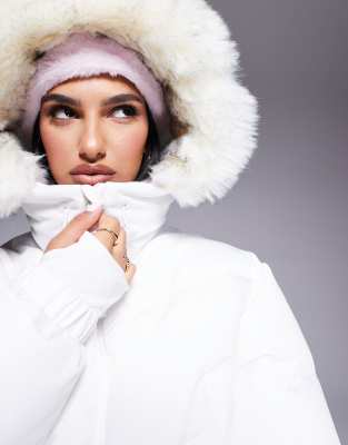 4505 Ski cropped insulated ski bomber jacket with faux fur hood in white