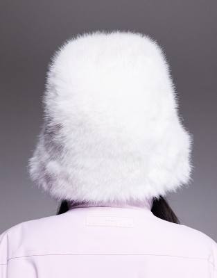 Asos 4505 Ski & Snow Asos 4505 Ski Faux Fur Trapper Hat In White