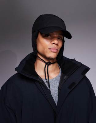 ASOS 4505 Ski & Snow ASOS 4505 Ski fleece trapper cap in black