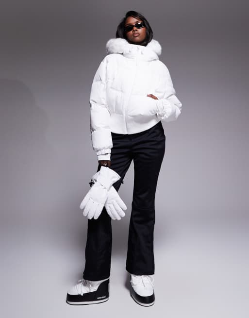ASOS 4505 - Ski - Giacca bomber da sci corta bianca isolante con cappuccio in pelliccia sintetica, 3 di 4