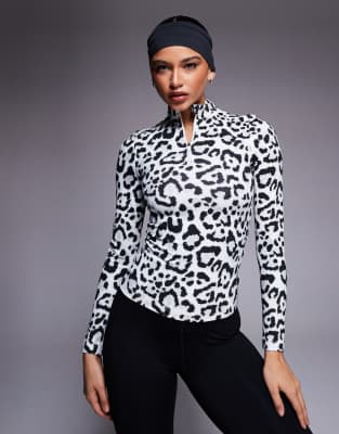 ASOS 4505 Ski - Langärmliger Baselayer mit Fleece-Rückseite, Thermobehandlung, kurzem Reißverschluss und Schneeleoparden...
