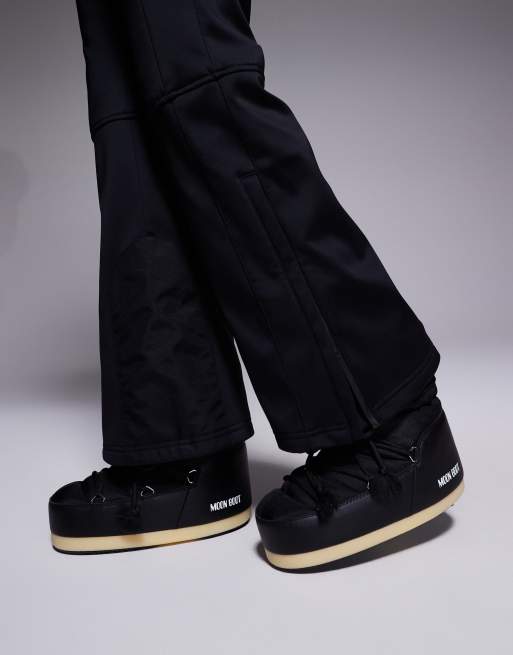 ASOS 4505 Ski soft shell water repellent kick flare ski trousers in black, 4 of 5