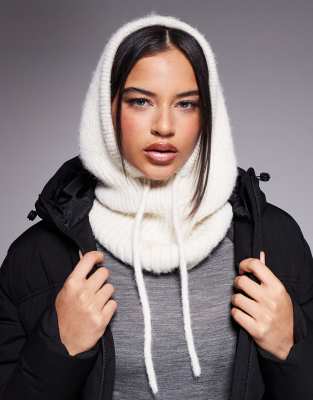ASOS 4505 - Ski-Strickkapuze in Creme-Weiß