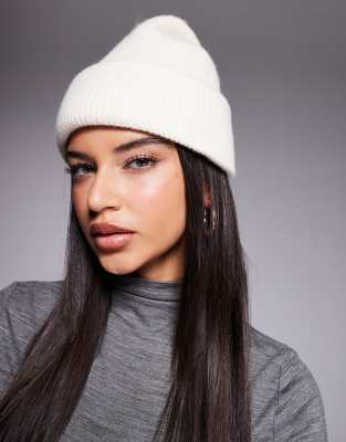 ASOS 4505 - Ski-Strickmütze in Creme-Weiß