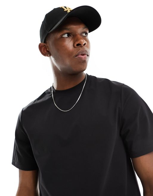 FhyzicsShops 4505 - Slim-fit performance T-shirt van sneldrogende stof in zwart