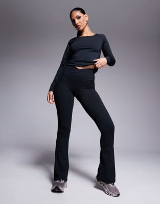 4505 slim kick legging with wrap waist in soft touch fabric in black