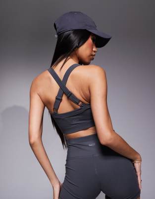 4505 Asos  Soft Touch Cross Back Medium Support Sports Bra With Adjustable Straps In Gray