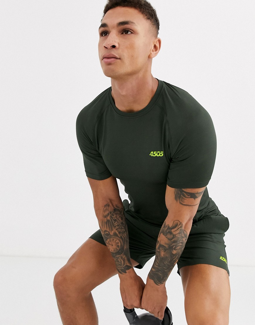 ASOS 4505 - T-shirt attillata da allenamento kaki ad asciugatura rapida con logo-Verde