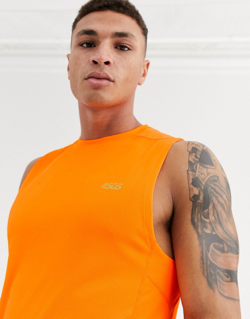 ASOS 4505 - T-shirt da allenamento senza maniche arancione fluo ad asciugatura rapida con logo