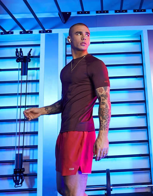 ASOS 4505 - T-shirt de sport avec découpes au laser respirantes dans le dos