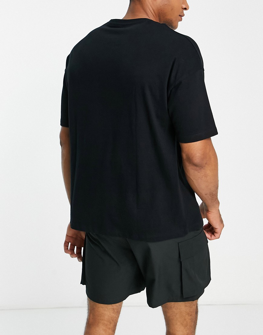 T-shirt oversize da allenamento nera con logo in tessuto ad asciugatura rapida-Nero - ASOS T-shirt donna  - immagine2