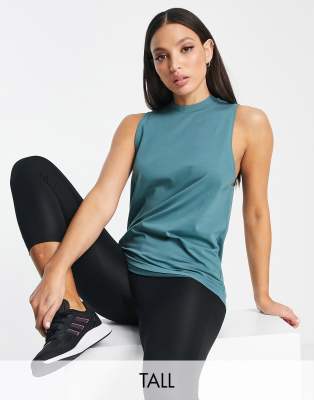 ASOS 4505 Tall – Hochgeschlossenes, lässiges Sport-Trägertop mit tiefen Armlöchern 