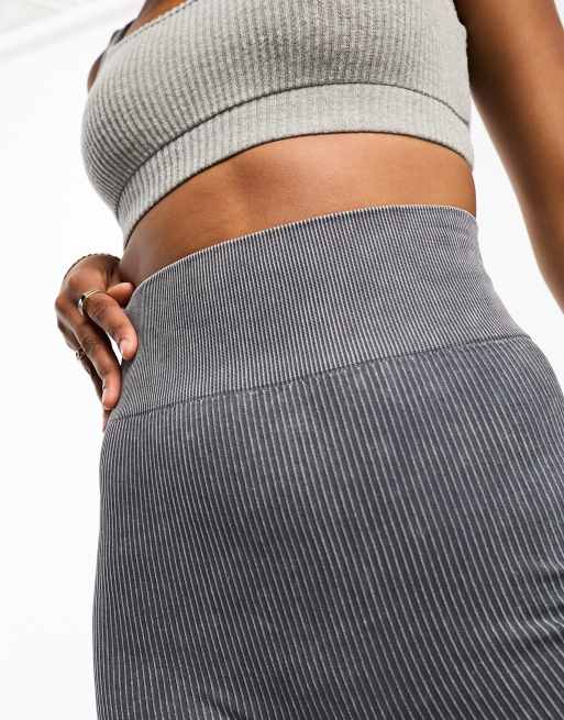 ASOS 4505 Tall – Icon – Grå, ribbade gymleggings i seamless design, 3 av 4