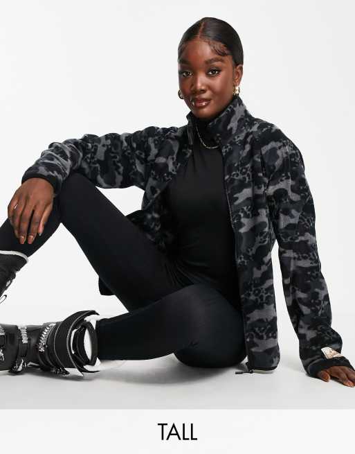 ASOS 4505 Tall – Narciarska bluza polarowa z suwakiem pod szyją i wzorem moro