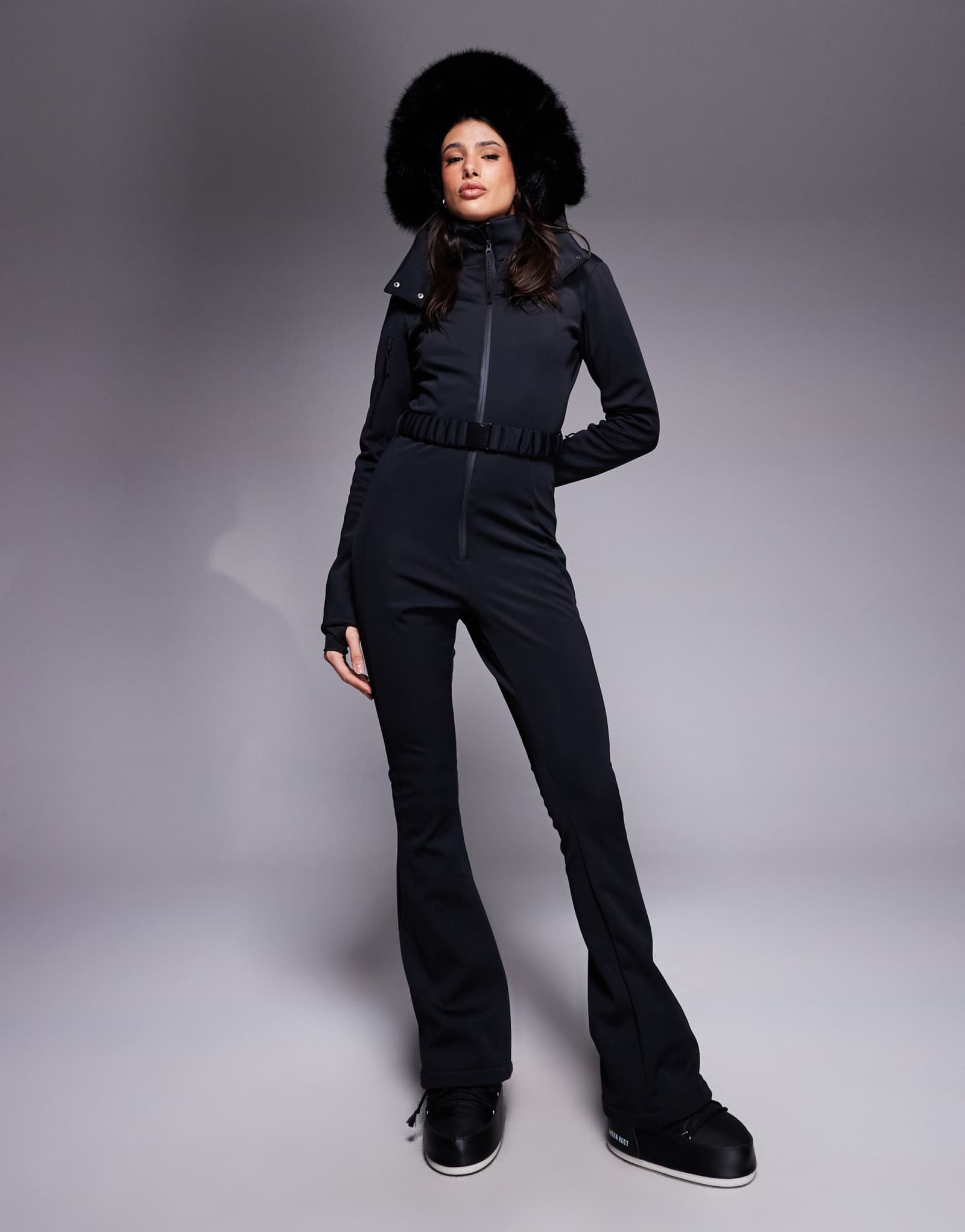 Лыжный костюм ASOS 4505 Tall Ski soft shell с поясом, узкими штанинами и капюшоном из искусственного меха черного цвета