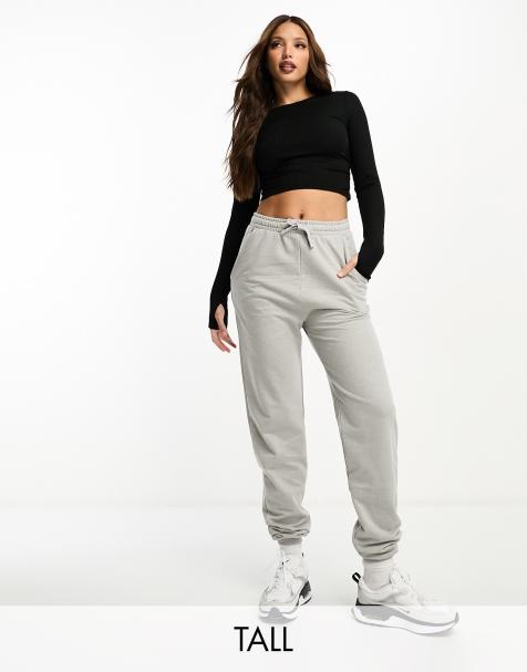 Abbigliamento per persone alte online