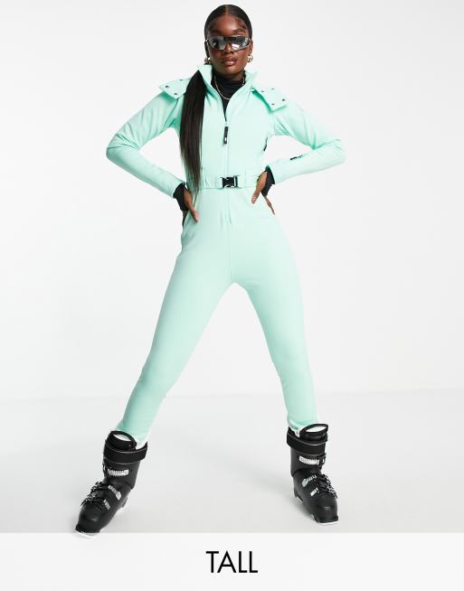 ASOS 4505 Tall - Tuta da sci aderente con cintura e cappuccio in pelliccia