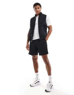 4505 thermal zip up performance running vest with zip phone pockets in black