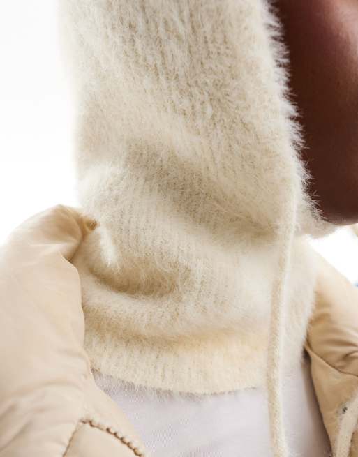 ASOS 4505 – Vit, fluffig balaclava för skidåkning, 2 av 4