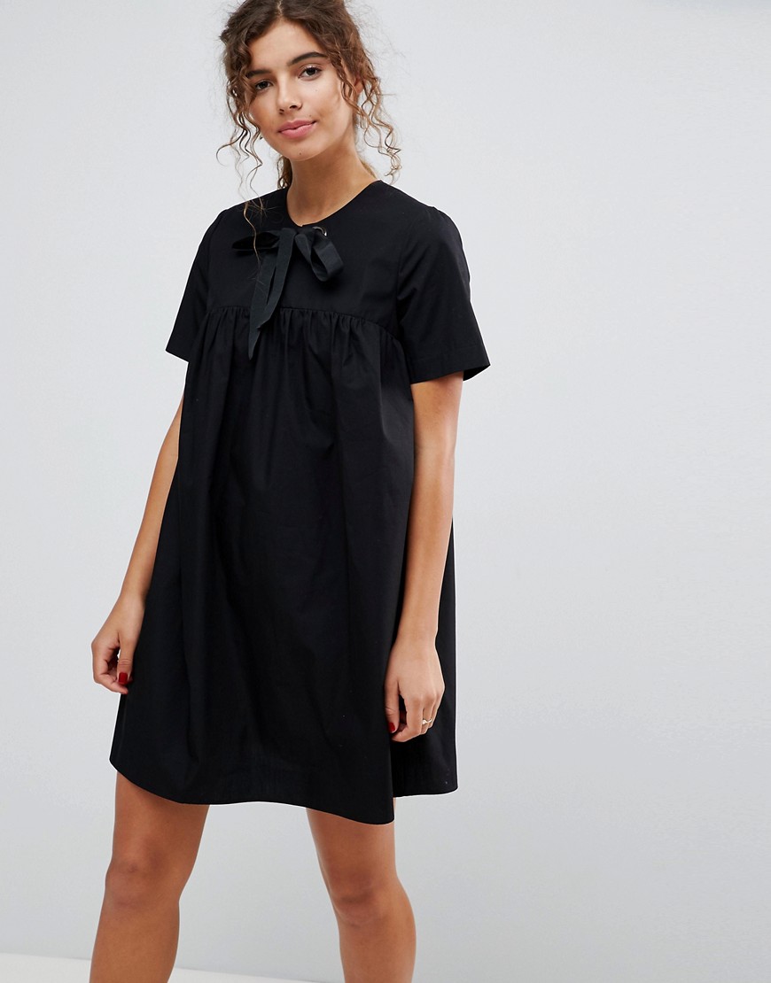 ASOS - Aangerimpelde mini-jurk met veteroogjes en grosgrain strik-Zwart
